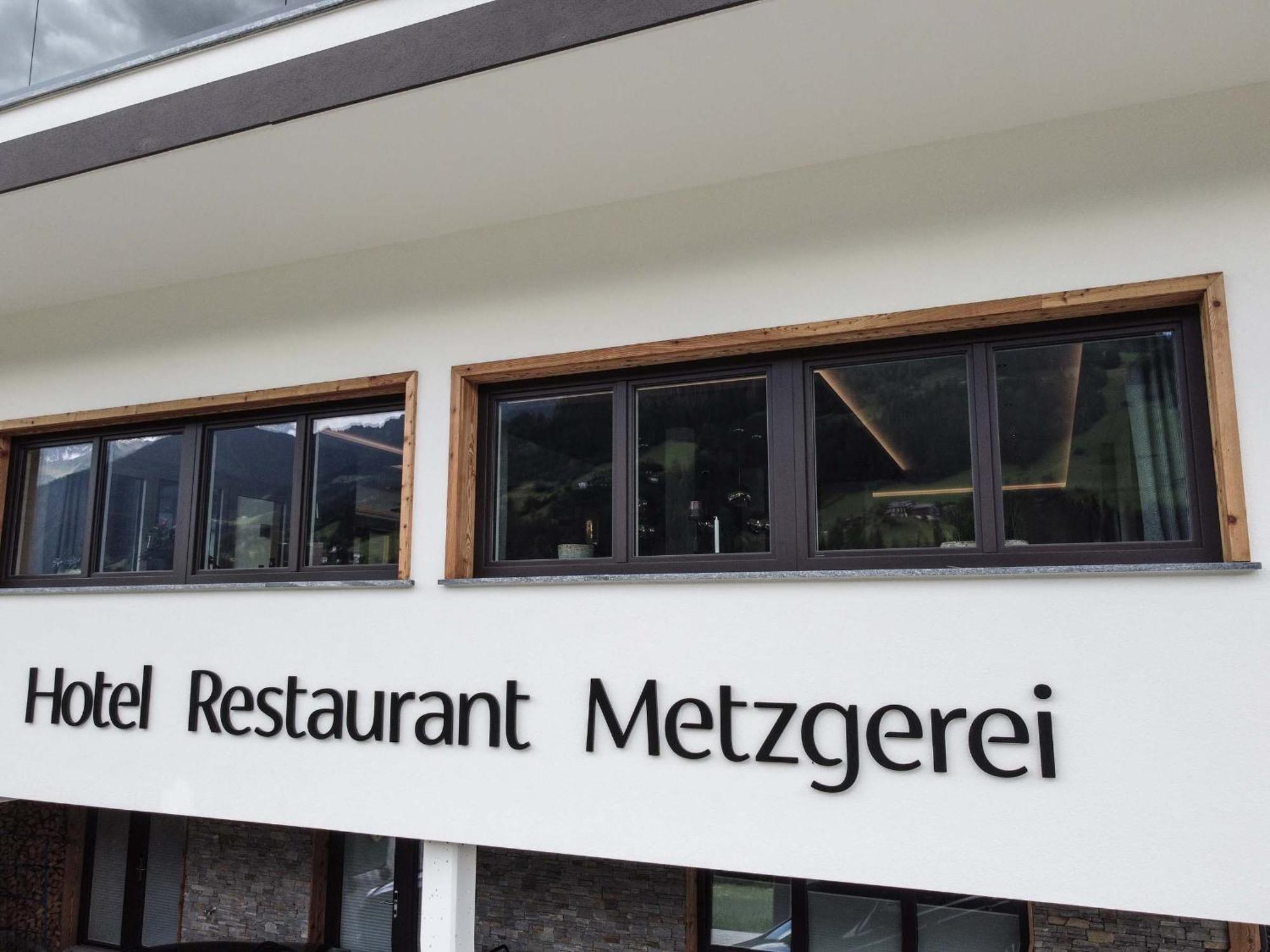 ホテル Metzgerwirt ヒパッハ エクステリア 写真