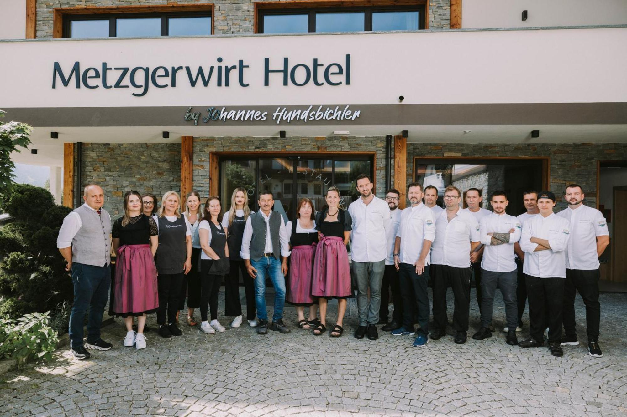 ホテル Metzgerwirt ヒパッハ エクステリア 写真